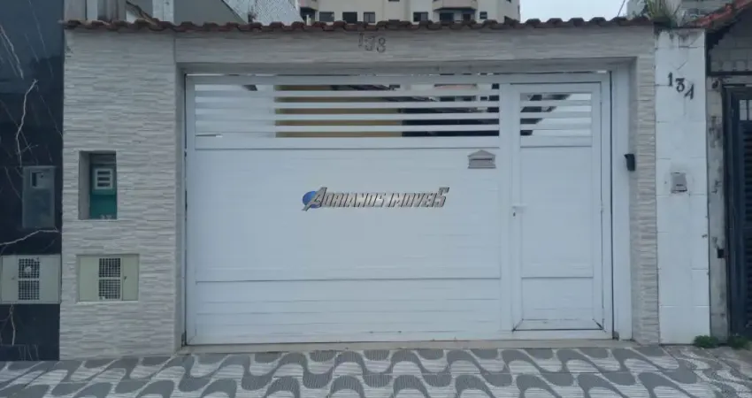 Linda casa 03 dormitórios , pé na areia ,bairro  aviação praia grande sp