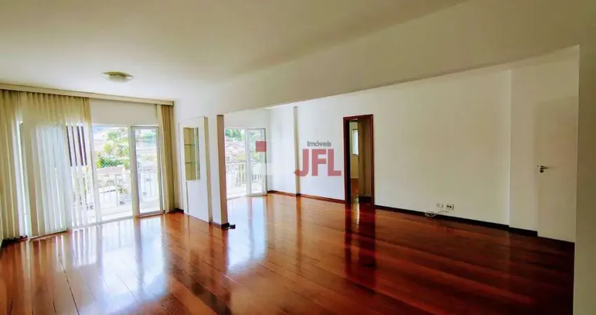 Apartamento 155m² com 5 quartos com 1 suíte  vista 270° 2 vagas - Várzea - Teresópolis - RJ