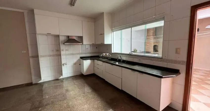 Sobrado para aluguel, 3 quartos, 1 suíte, 4 vagas, Vila Camilópolis - Santo André/SP
