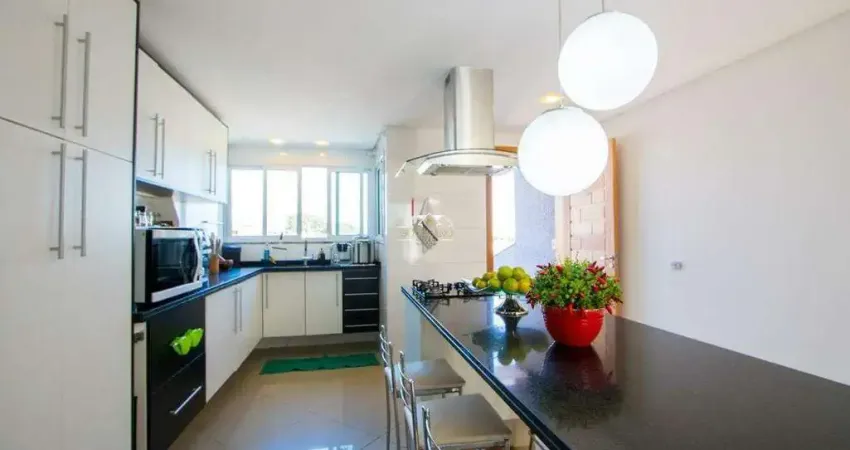 Sobrado à venda, 4 quartos, 2 suítes, Vila Floresta - Santo André/SP