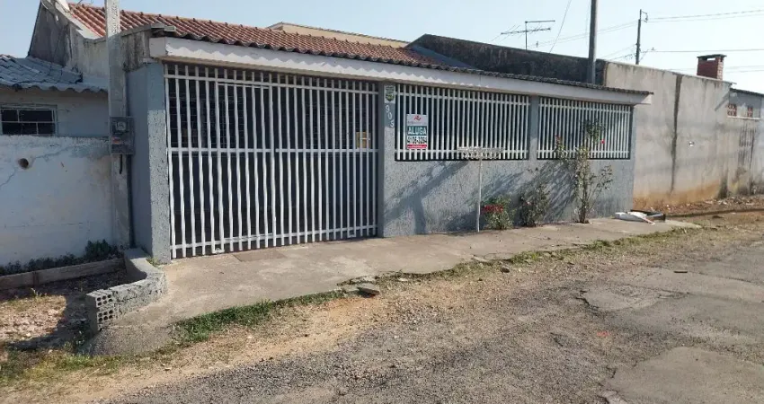 Casa térrea para locação, com 3 quartos, na borda do campo - sjp