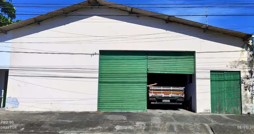 Galpão Comercial com Edícula