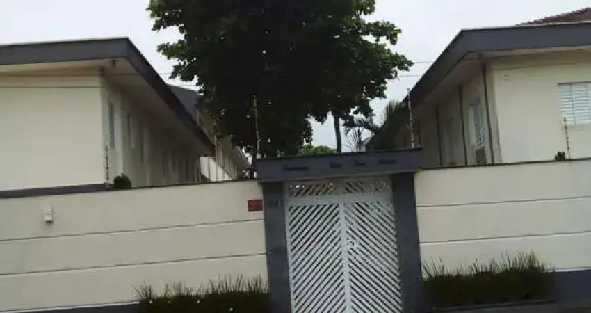 Sobrado Pé na Areia - Em condomínio