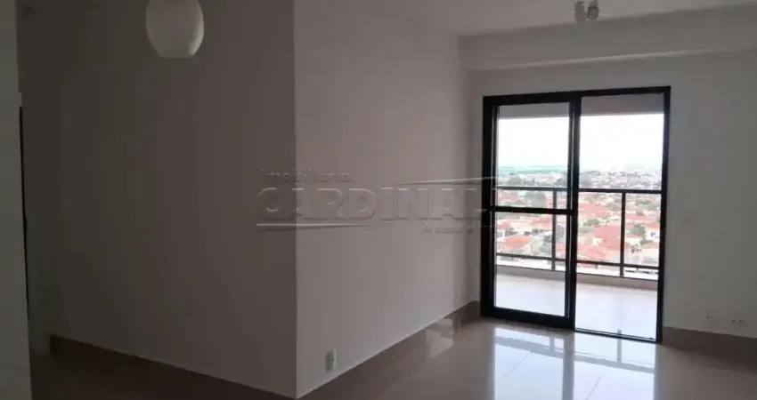 Apartamento com 3 quartos para alugar na Avenida Cristóvão Colombo, Apartamento, 722, Centro, Araraquara