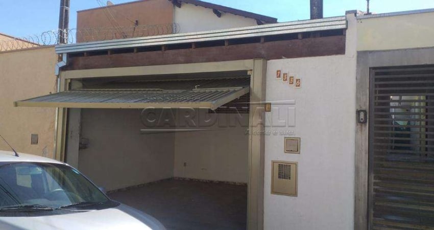 Casa com 2 quartos para alugar na Avenida Professor Augusto Cesar, 1336, Centro, Araraquara