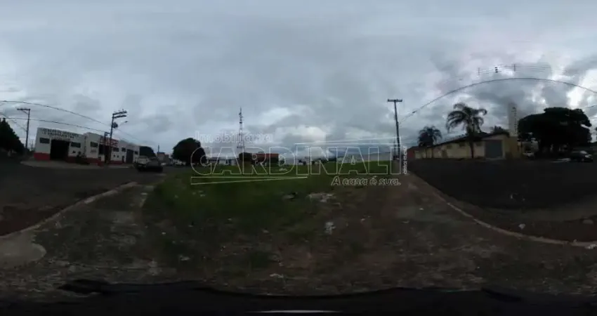 Terreno comercial na Vila Lutfalla próximo ao Hotel Ibis Styles em São Carlos