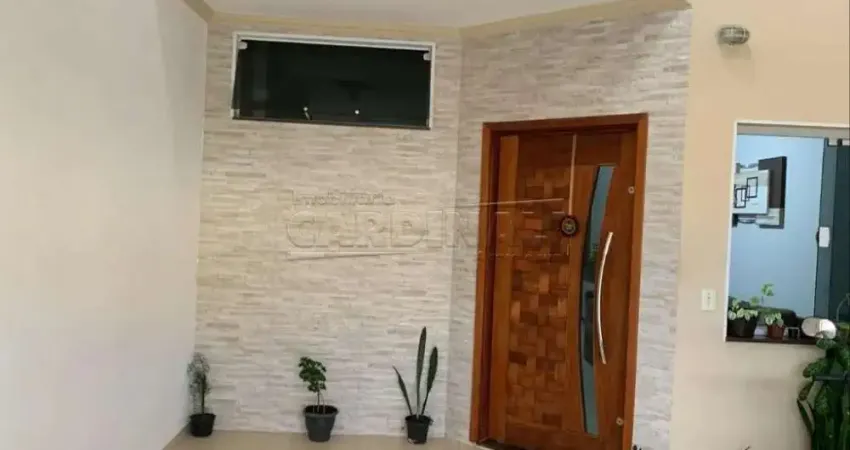 Casa com 3 quartos à venda na Rua Affonso Botelho de Abreu Sampaio, 714, Parque Santa Felícia Jardim, São Carlos