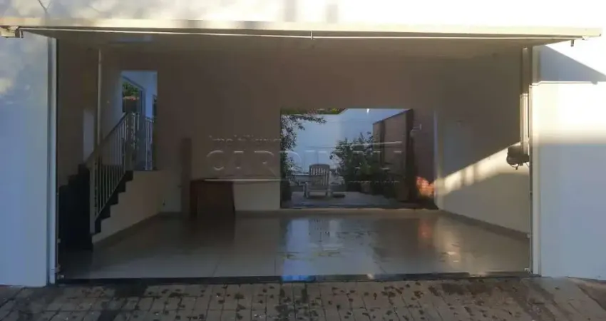 Ótima casa em perfeitas condições e excelente localização, sob medida para seu conforto e para ser o lar de seus sonhos