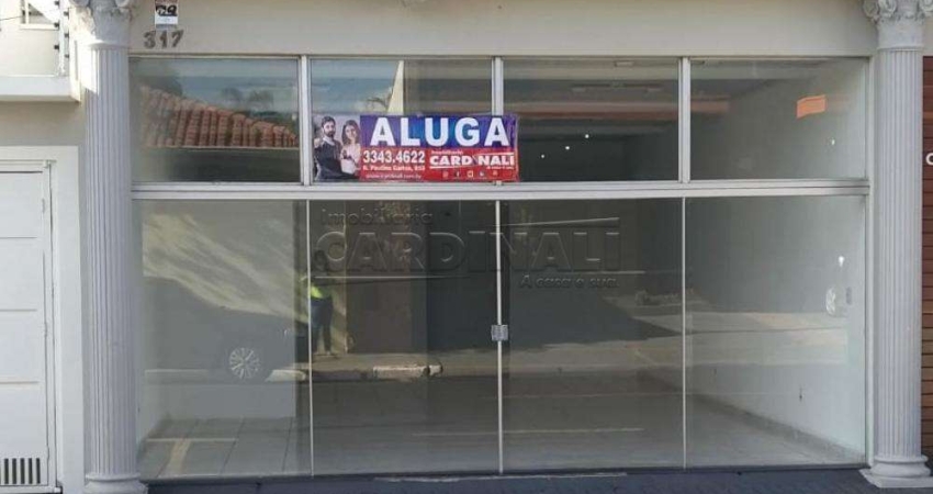 Salão comercial com ótima localização no Centro de Ibaté!! Aluguel por R$1.500,00 + R$50,00 IPTU.
