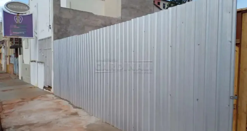 Terreno à venda na Rua Treze de Maio, 1292, Jardim São Carlos, São Carlos