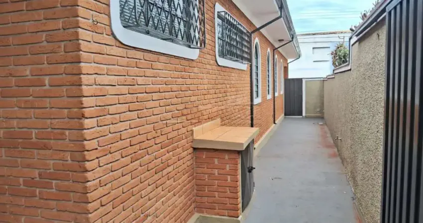 Casa com 3 quartos à venda na Avenida Professor Jorge Corrêa, 330, Centro, Araraquara