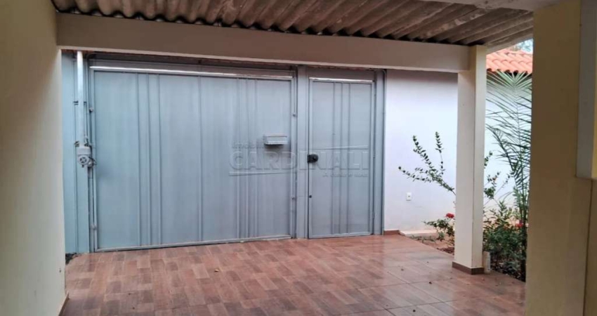 Casa com 2 quartos à venda na Avenida dos Ferroviários, 107, Vila Cidade Industrial (Vila Xavier), Araraquara