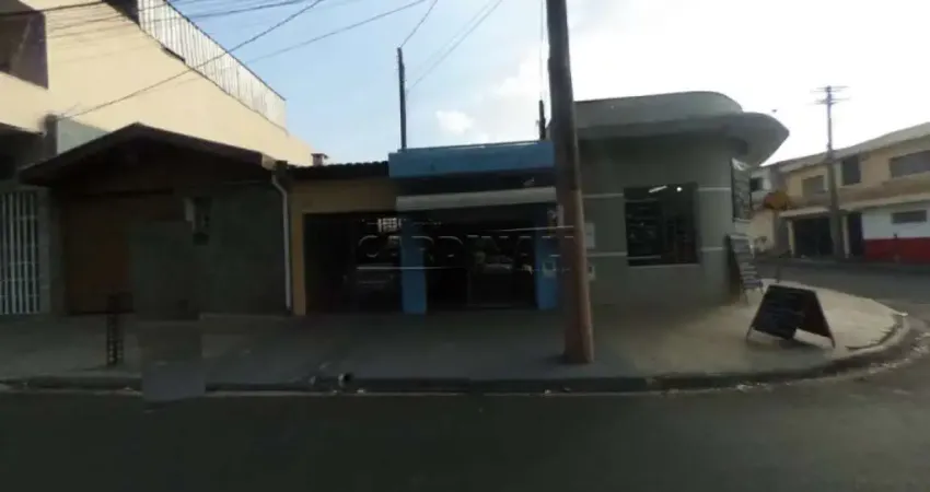 1 salão comercial com 30m2 piso frio 1 banheiro porta de aço e blindex