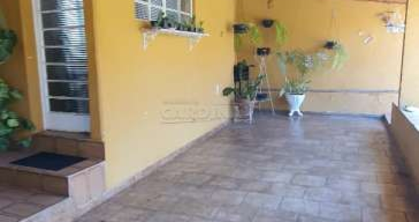 Casa com 3 quartos à venda na Rua Doutor Bernardino de Campos, 543, Vila Prado, São Carlos
