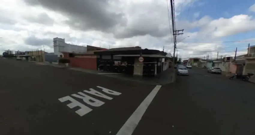 Imóvel bem localizado no Bairro Parque Santa Felícia área Comercial.