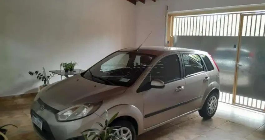 Casa com 2 quartos à venda na Rua Silvia Helena Pigatin, 171, Conjunto Habitacional Planalto Verde, São Carlos