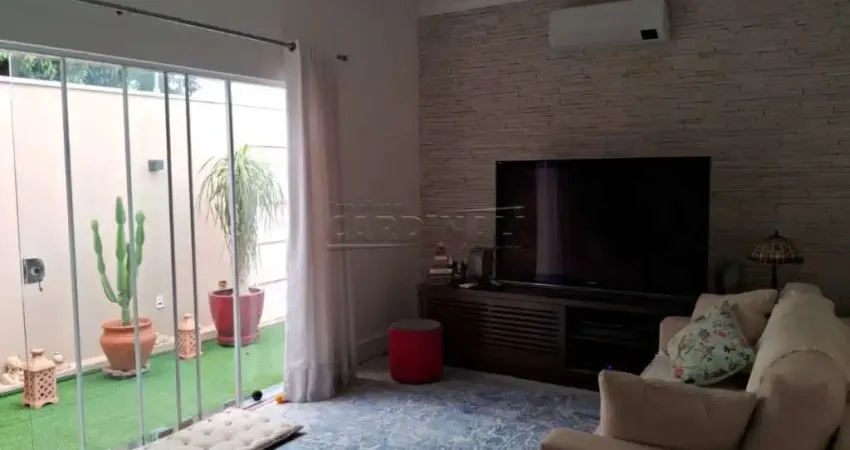 Casa totalmente reformado, ótima localização, a 5 minutos do centro da cidade