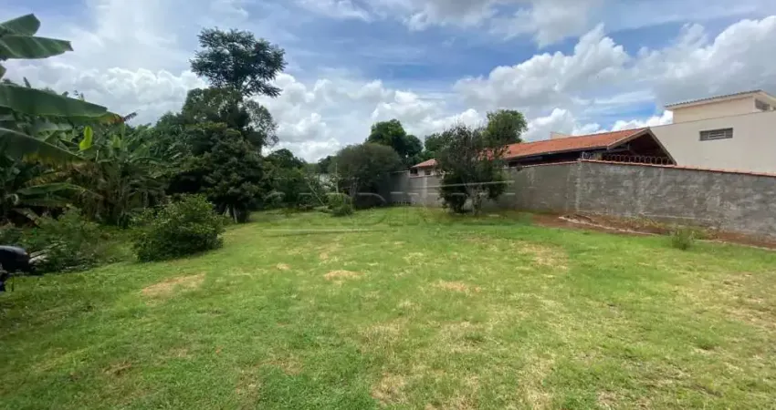 Área comercial com dois banheiros, 1 sala, 1 cozinha e um despejo no Cidade Jardim em São Carlos