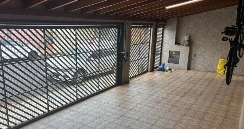 Excelente oportunidade de adquirir uma casa com edícula e 4 dormitórios no Santana.