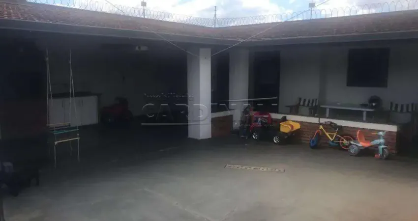 Casa com 3 quartos à venda na Rua Gervásio Alves de Oliveira, 219, Jardim São Rafael, São Carlos