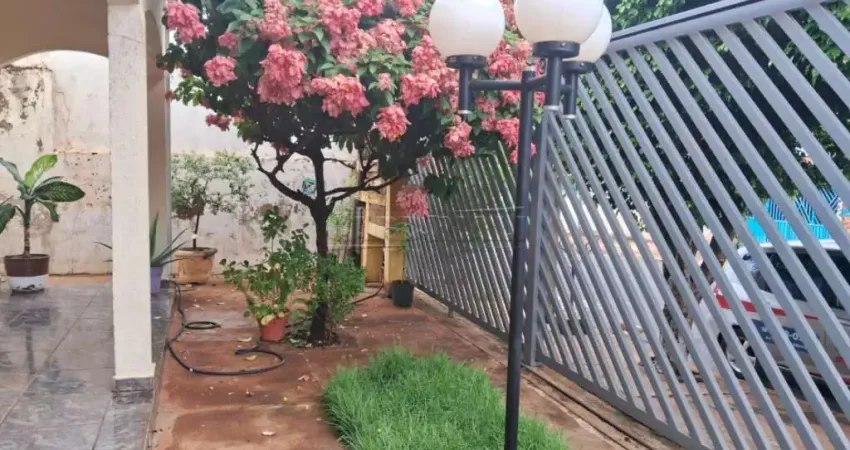 Casa com 3 quartos à venda na Avenida Rafael Hervias Rodrigues, Casa de esquina, 351, Jardim Luiz Ometto I, Américo Brasiliense