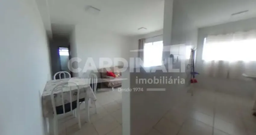 Apartamento mobiliado em ótimo condomínio com boa localização
