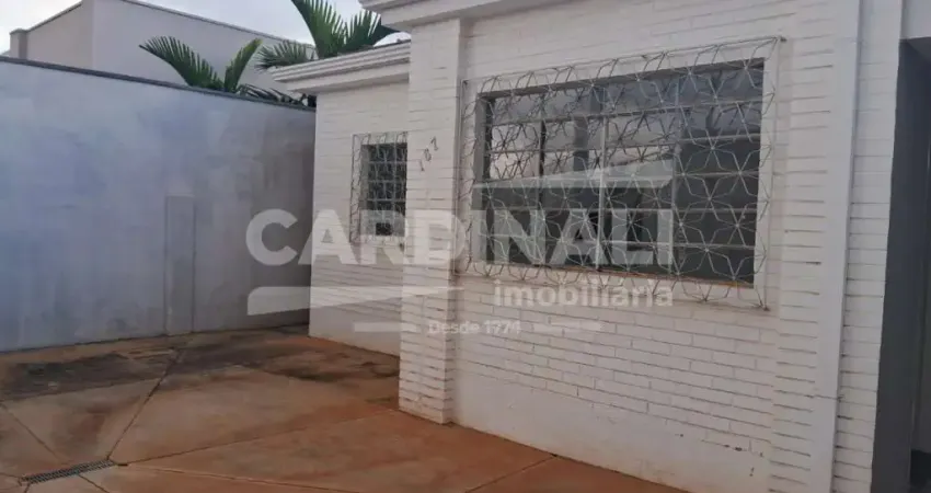 Casa com 3 quartos para alugar na Avenida Bandeirantes, Casa, 167, Centro, Araraquara