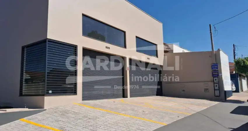 Salão comercial novo, com ótima localização.