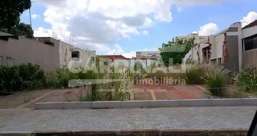 Terreno à venda na Rua Itália, Próximo a avenida Barroso, Centro, Araraquara