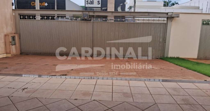 Essa é a casa do seus sonhos, com localização espetacular, área de lazer completo.