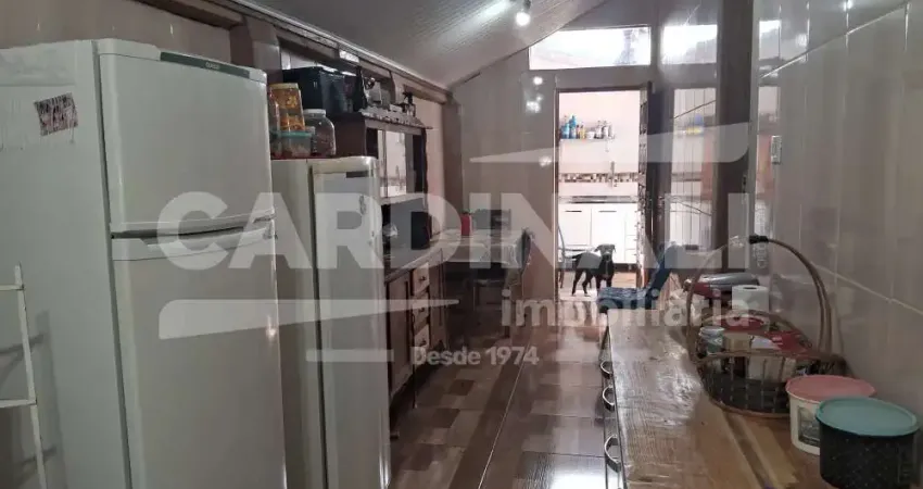 Casa com 3 quartos à venda na Avenida Djalma Dutra, Fundos, 370, Centro, Araraquara