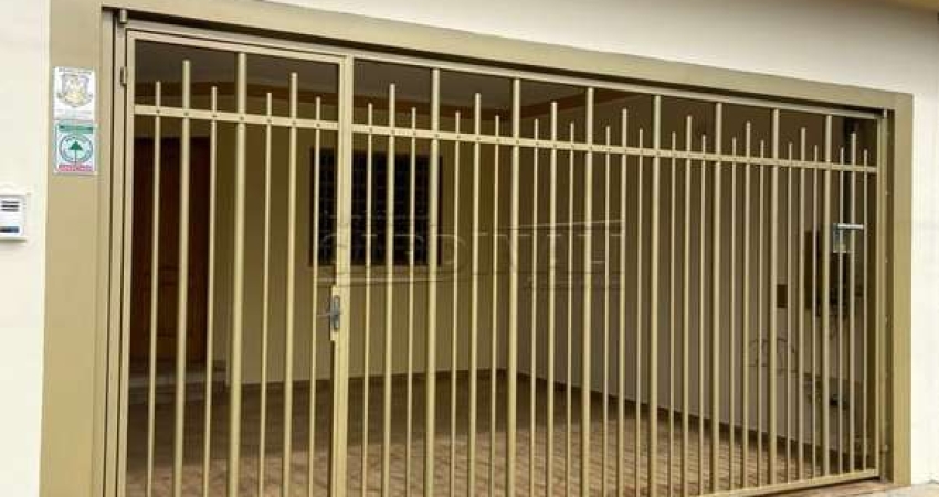 Casa com 3 quartos à venda na Avenida Doutor Renato de Toledo Porto, 39, Parque Santa Marta, São Carlos