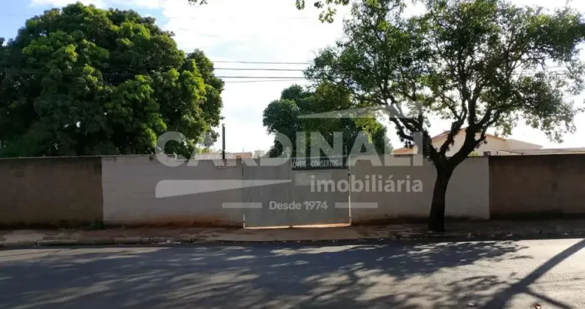 Terreno comercial, com excelente localização próximo comércio.