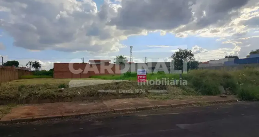 Terreno comercial, com excelente localização, próximo a supermercados e escolas.