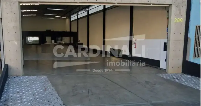 Barracão comercial - Excelente localização - Estacionamento para clientes