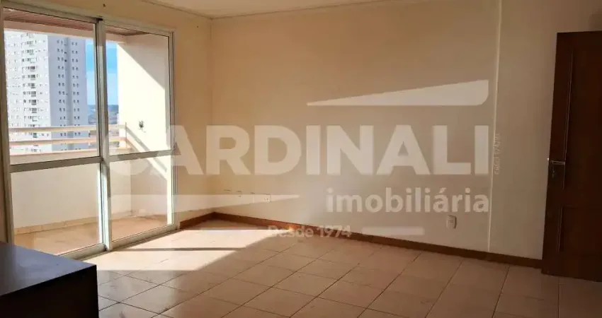 Apartamento com ótima localização, 03 dormitórios, sendo 01 suíte.