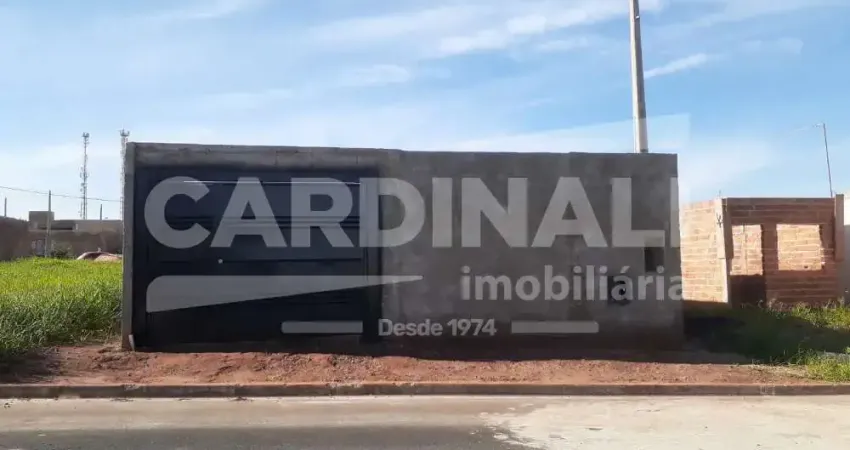 EXCELENTE OPORTUNIDADE - Terreno murado com portão basculante.