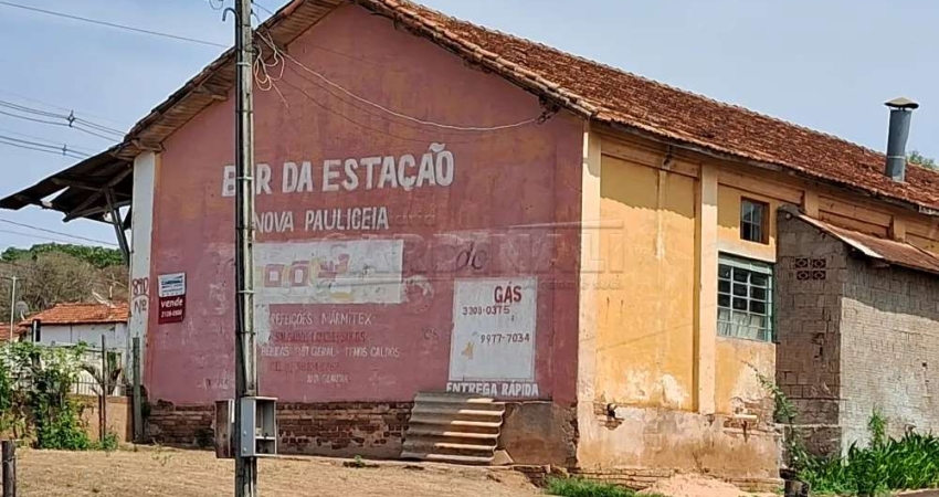 Barracão comercial com localização privilegiada, mais 5 casas dentro dessa área com ótima oportunidade de investimento