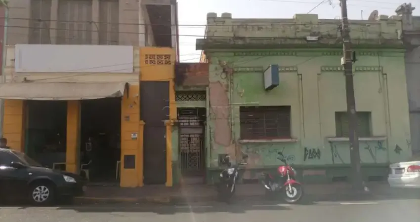 Salão comercial com residência no piso superior com possibilidade de aquisição do imóvel ao lado