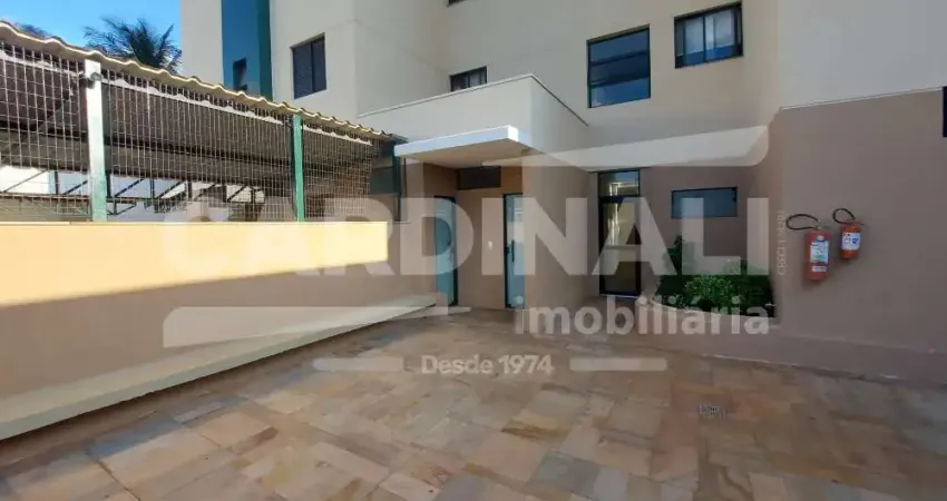 Apartamento com 03 dormitórios, sacada para o centro da cidade, no jardim tropical.