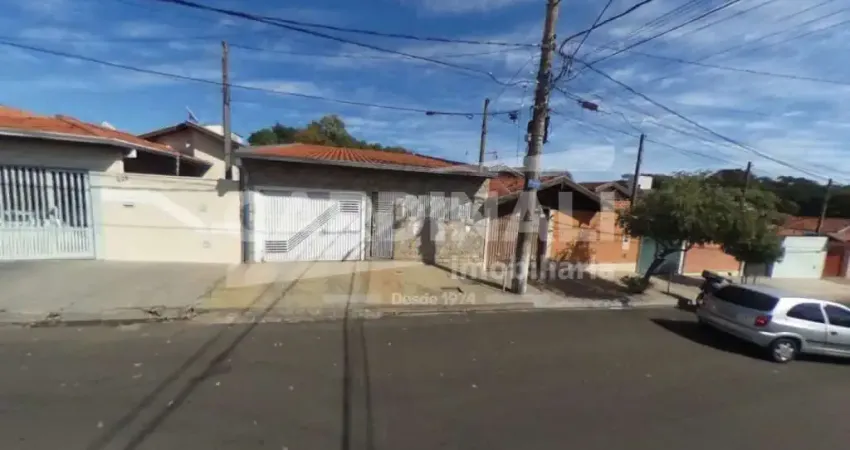 Imóvel muito bem localizado bem no começo do bairro residencial douradinho