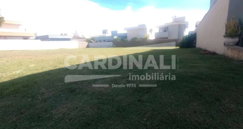 excelente lote em condomínio fechado, no Residencial Quebec em São Carlos - SP