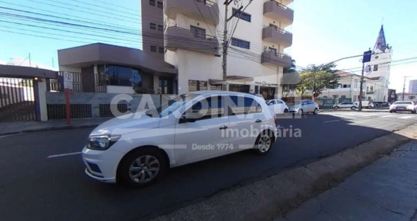 Sala comercial no centro de São Carlos com ótima localização.