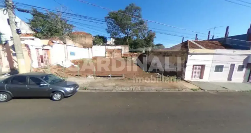 Terreno limpo pronto para construir muito bem localizado na área Central de São Carlos.