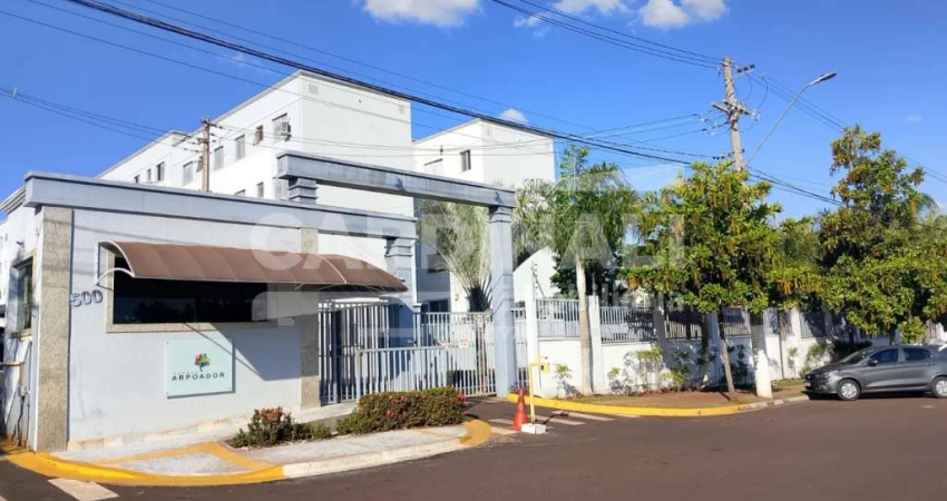 Apartamento com boa localização, próximo escola e shopping.