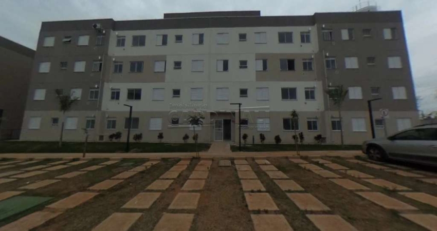 Excelente opção em apartamento terreo no Jockey Clube