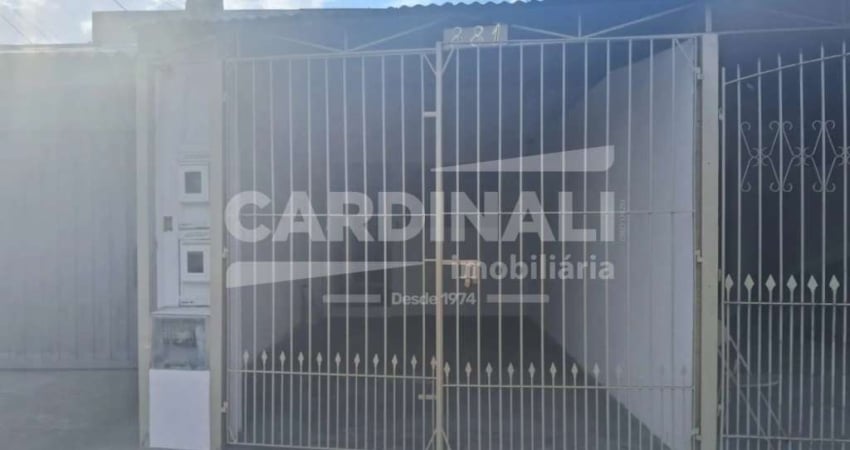 Casa com excelente localização, próximo a supermercados, escolas e creches.