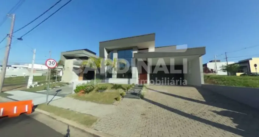 Casa nova com acabamento de primeira qualidade e muito bom gosto