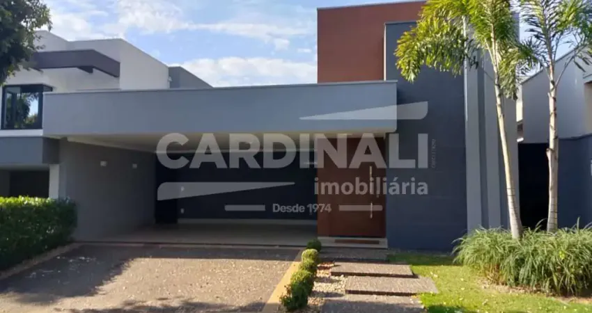 Casa com excelente localização, próximo a supermercados e comércio.