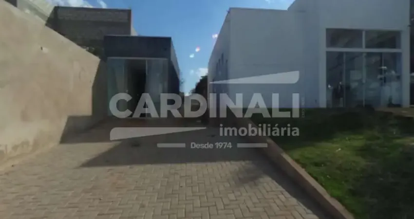 Salão comercial com localização espetacular, no Balão do Ravena.